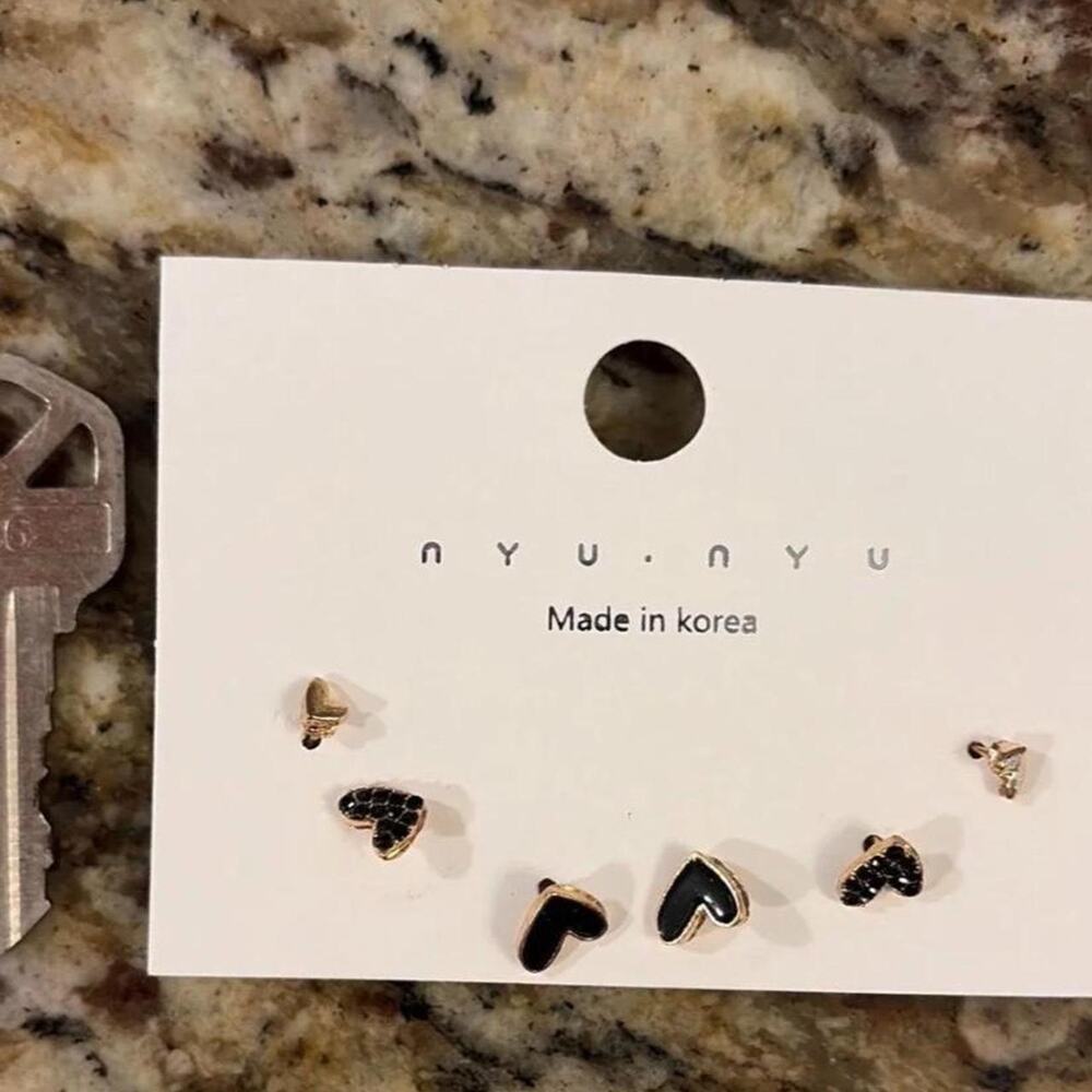 Cute 3 pair heart stud earring